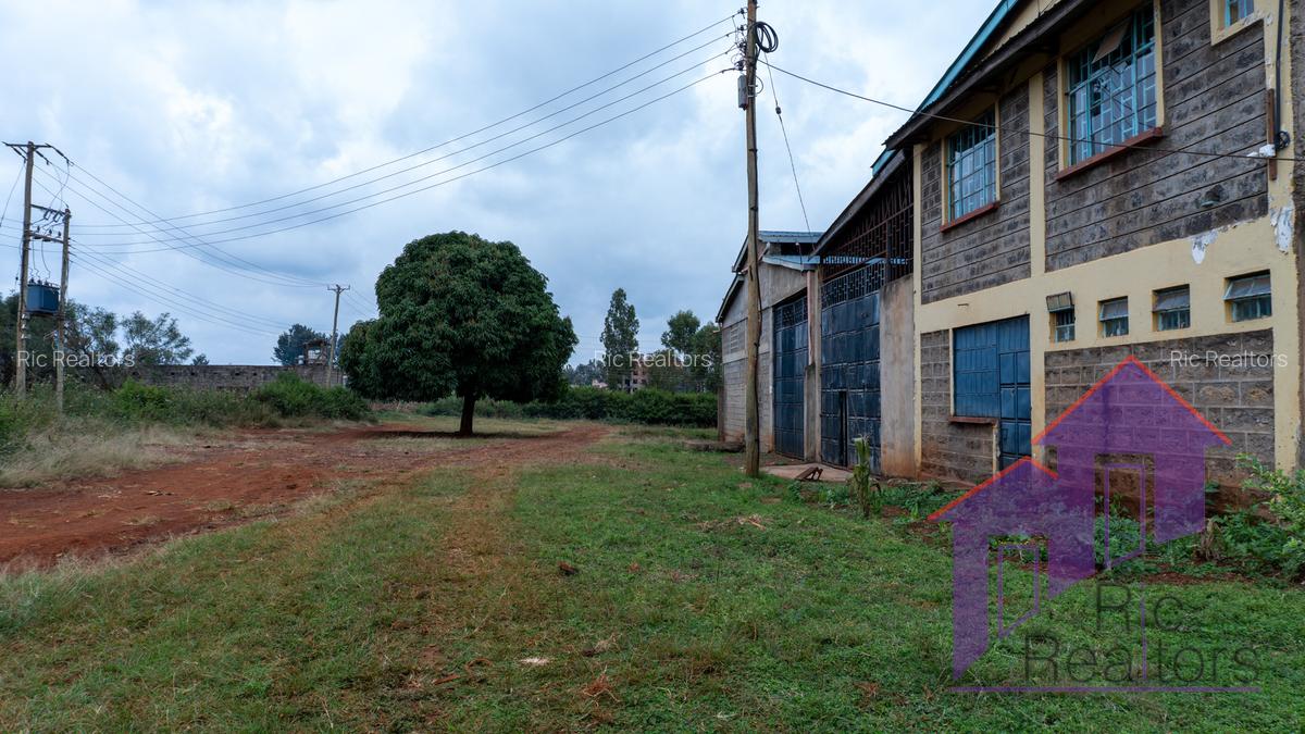 10,000 ft² Warehouse at Maragua Town - 3