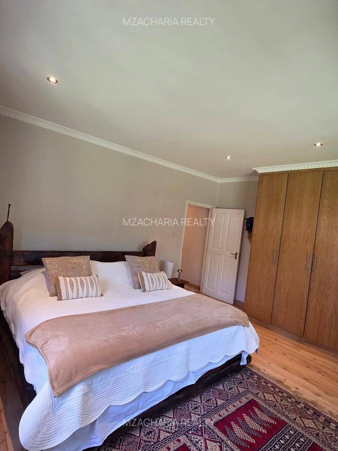 4.45 ac Land at Karen Hardy - 12