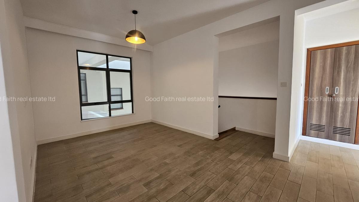 4 Bed Apartment with En Suite at Two Rivers - 8