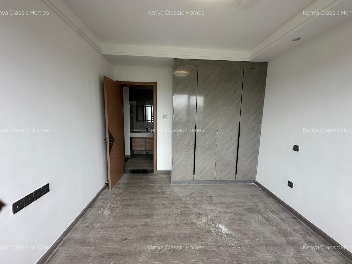 2 Bed Apartment with En Suite at Riverside - 8