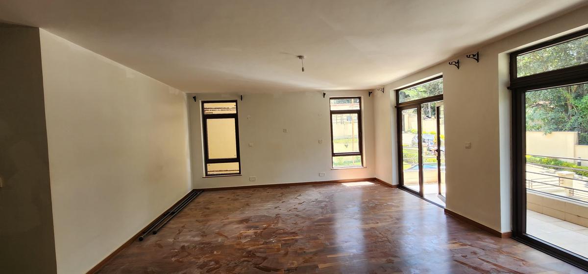 5 Bed Townhouse with En Suite in Lavington - 4