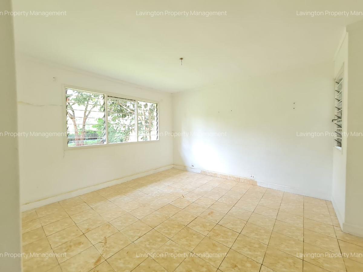 4 Bed House with En Suite at Loresho Crescent - 7