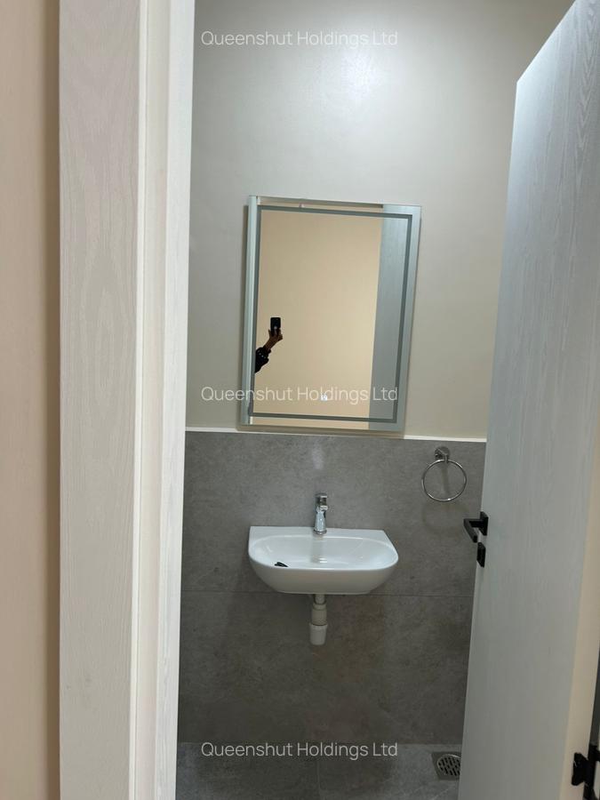 3 Bed Apartment with En Suite in Westlands Area - 8