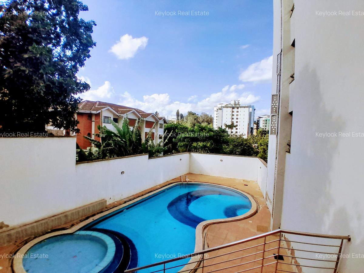 3 Bed Apartment with En Suite at Riverside Drive - 15