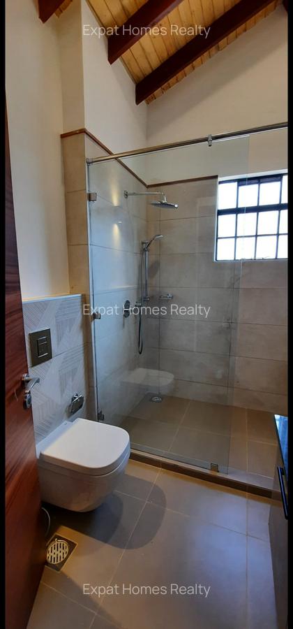 5 Bed Townhouse with En Suite in Lavington - 15