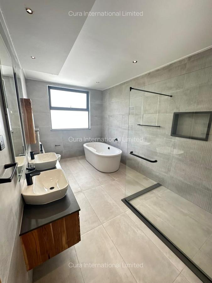 4 Bed Apartment in Westlands Area - 1