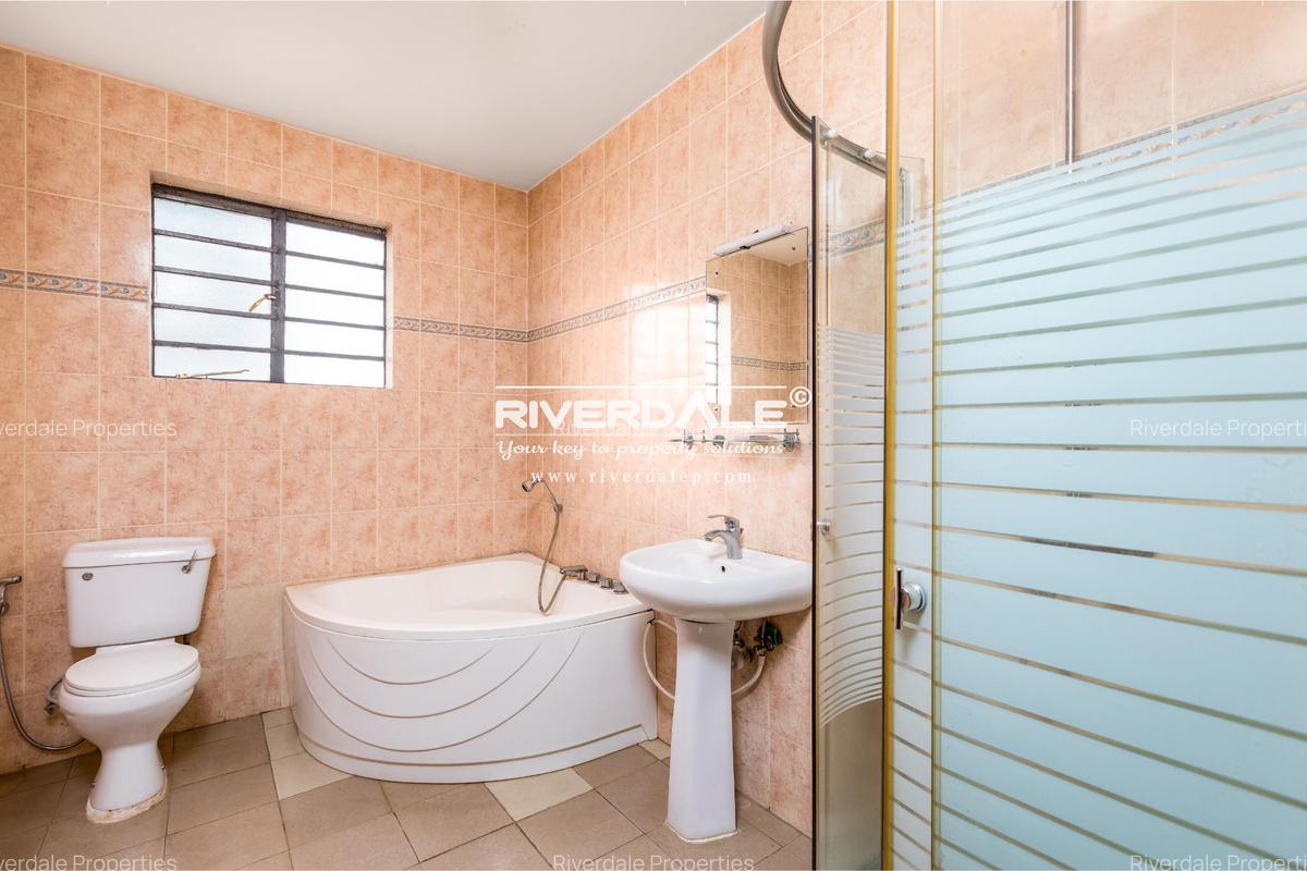 3 Bed Apartment with En Suite in Westlands Area - 7