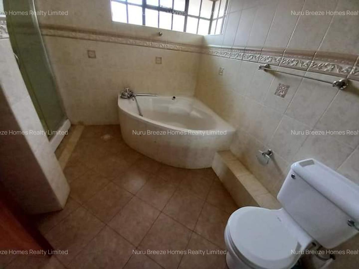 4 Bed Townhouse with En Suite in Spring Valley - 6