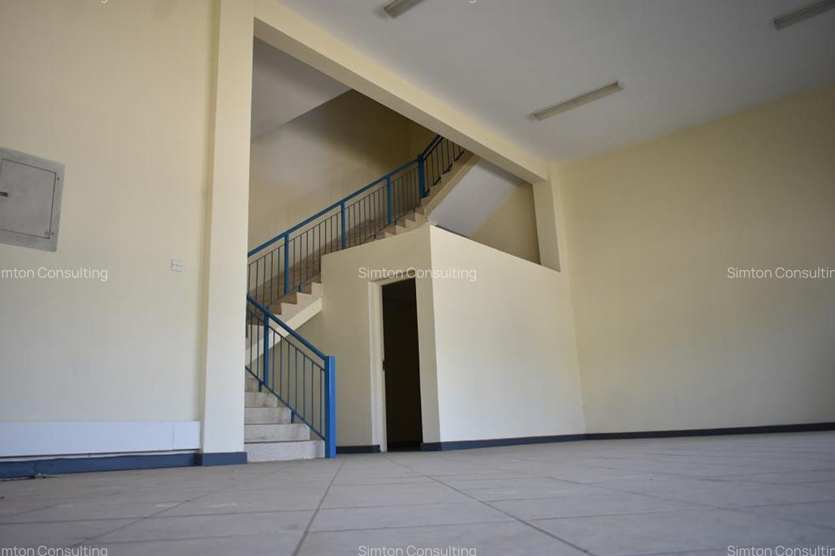 Warehouse with Lift at Cabanus - 9