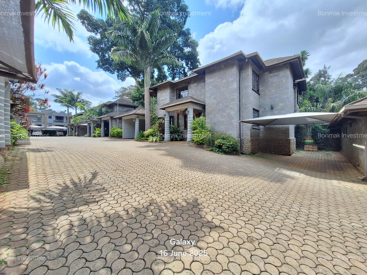 4 Bed Townhouse with En Suite at French Embassy - 1