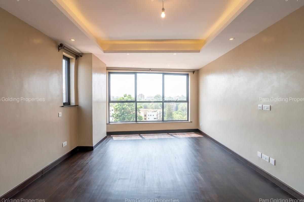4 Bed Apartment with En Suite in Lavington - 12