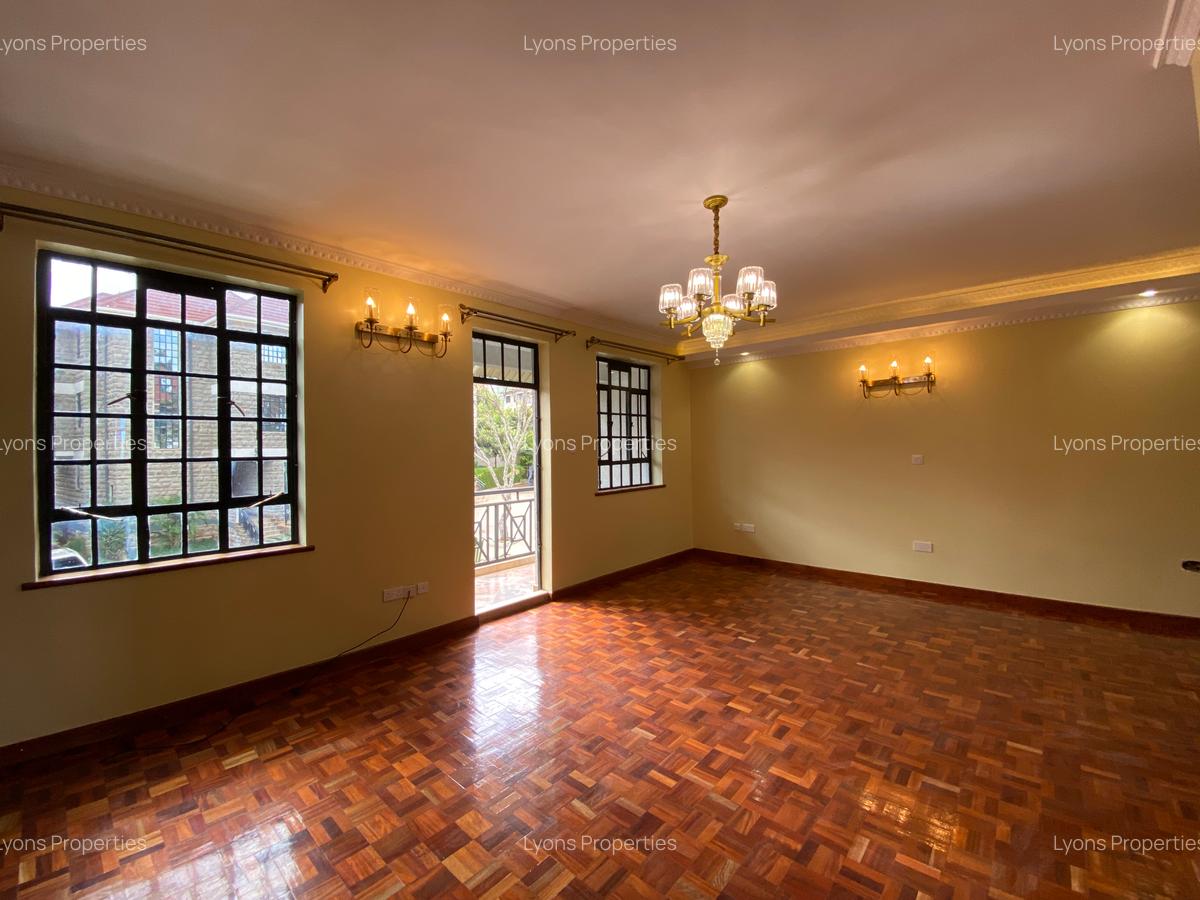 4 Bed Villa with En Suite at Near Maasai Mall - 10