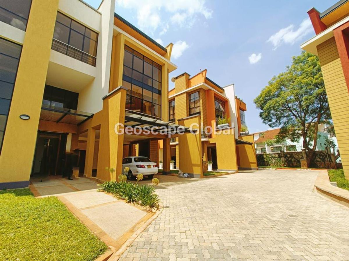 5 Bed Townhouse with En Suite in Lavington - 1