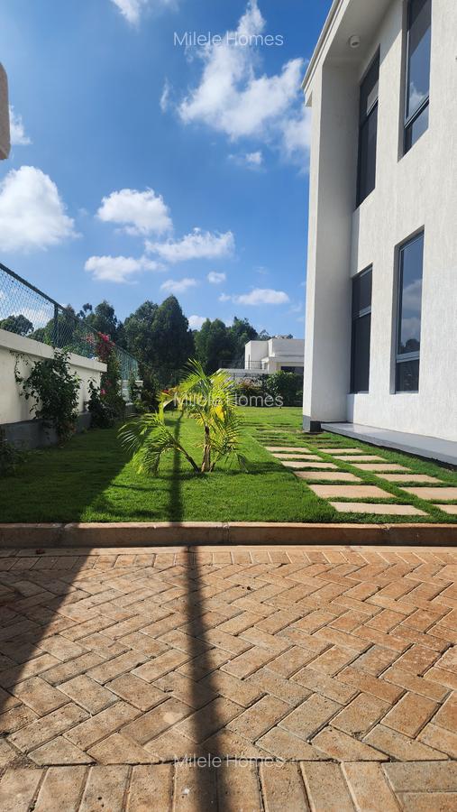 6 Bed Villa with En Suite at Loresho - 3