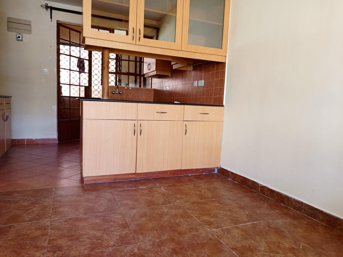 2 Bed Apartment with En Suite in Rhapta Road - 3