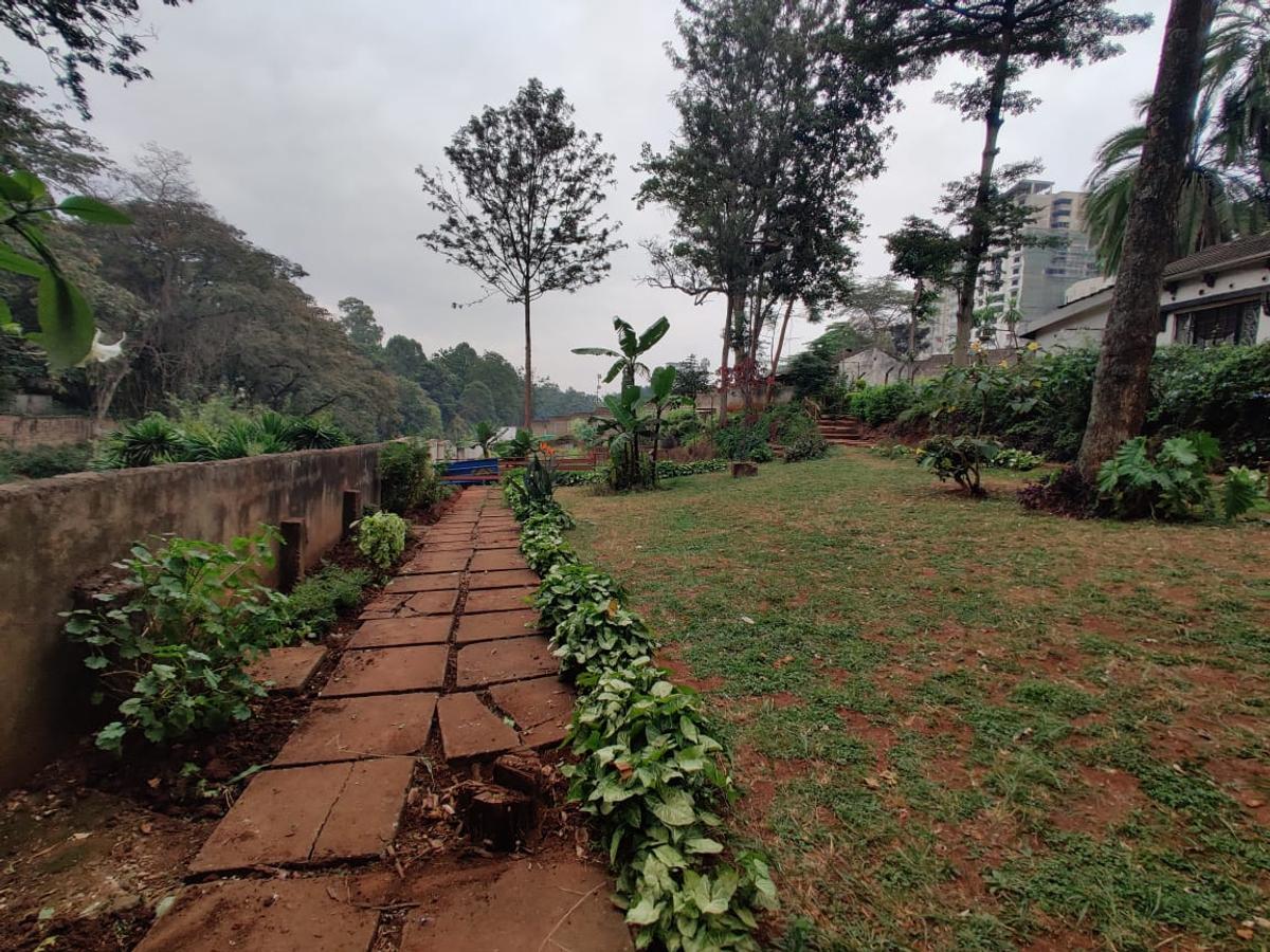 1.2 ac Land in Parklands - 2