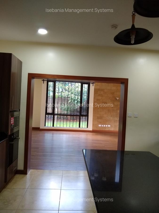 5 Bed House with En Suite at Glory Road - 7