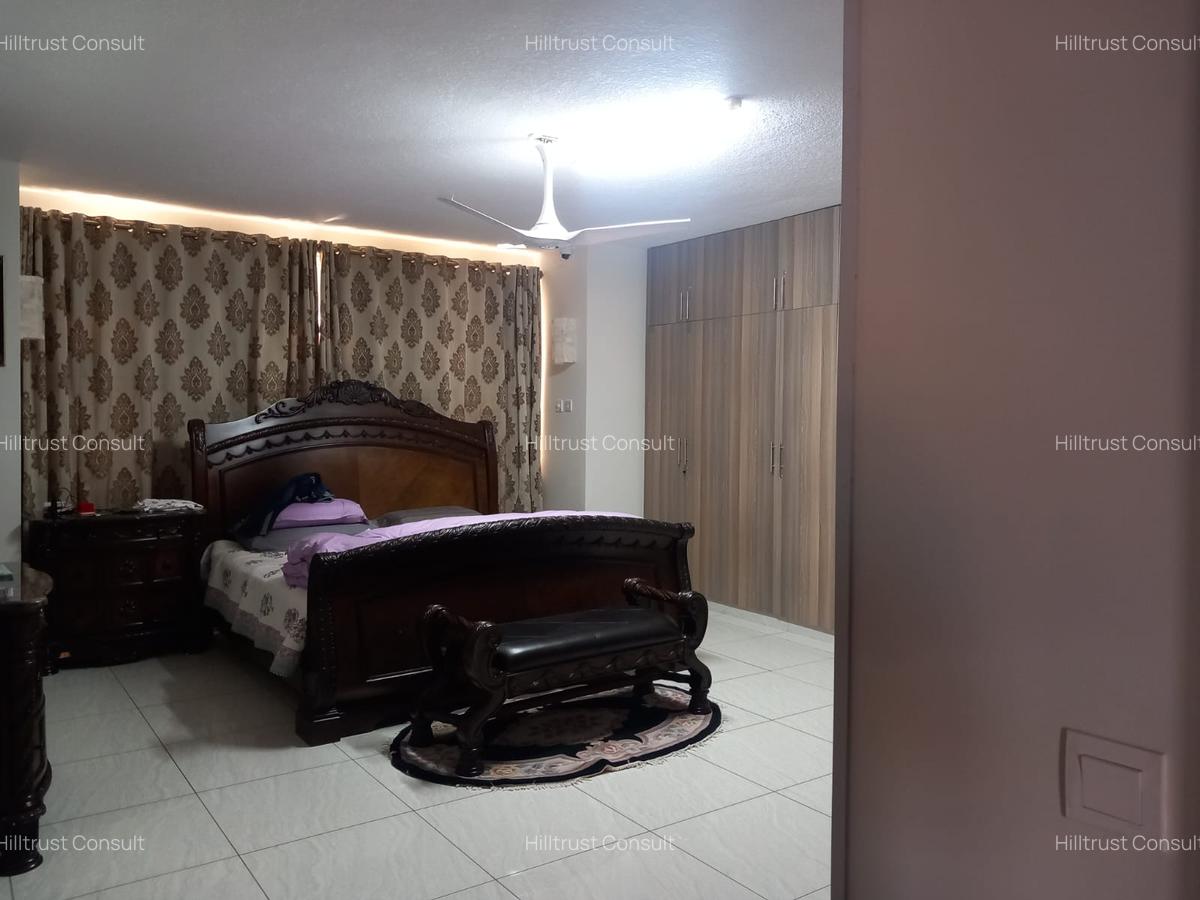 5 Bed Villa with En Suite in Lavington - 10