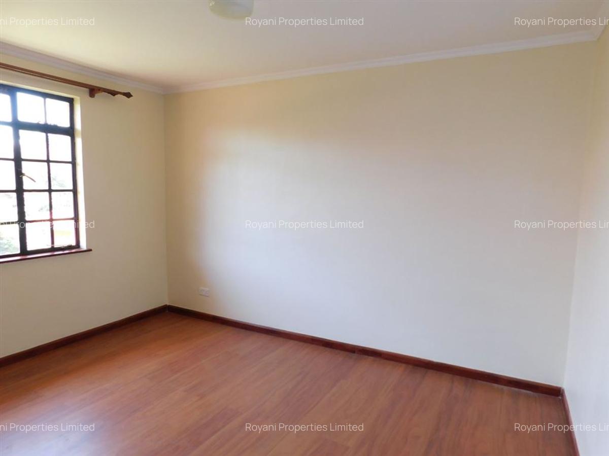 4 Bed House with En Suite at Fourways Junction Estate - 15