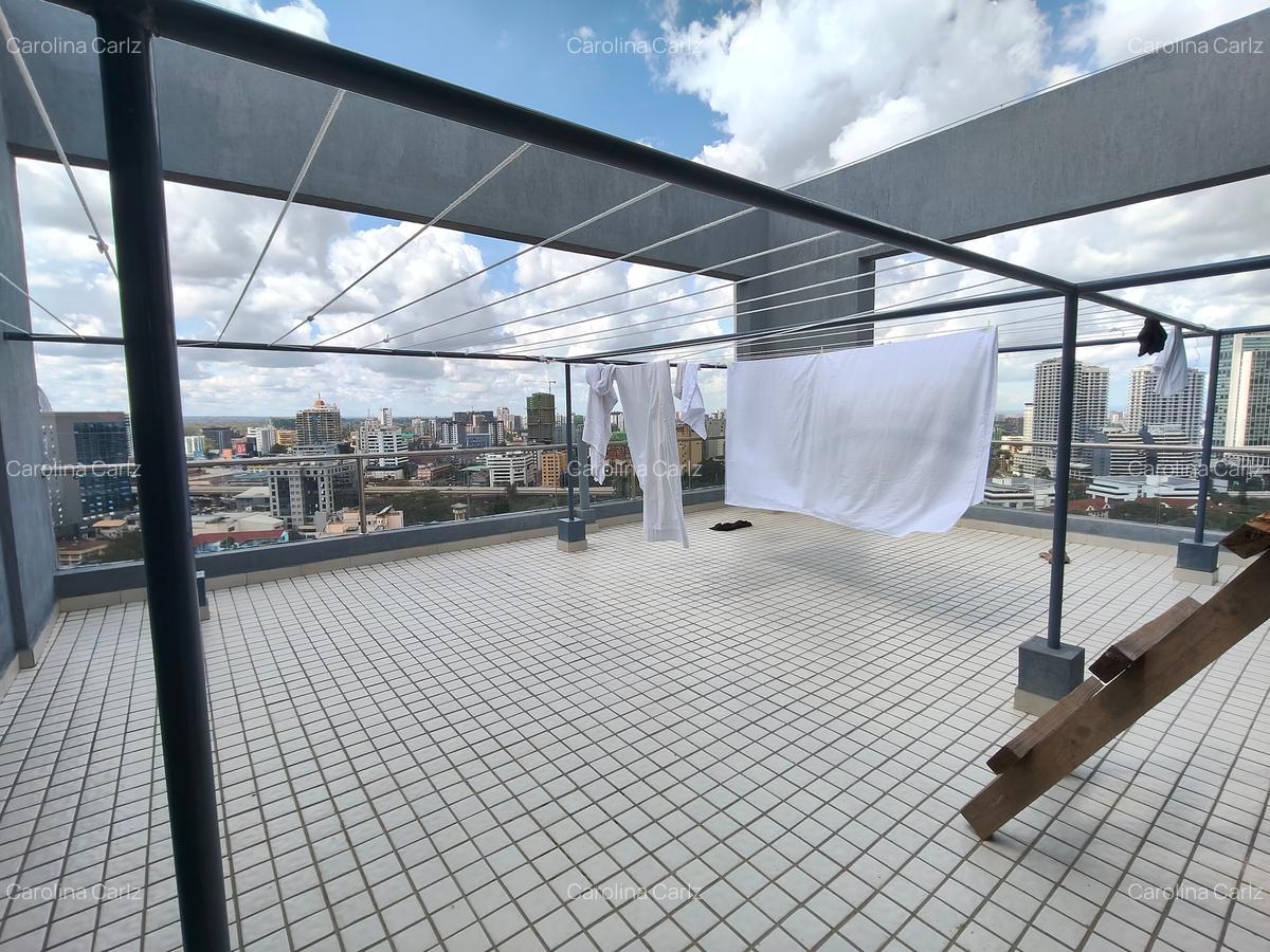 2 Bed Apartment with En Suite in Riverside - 19