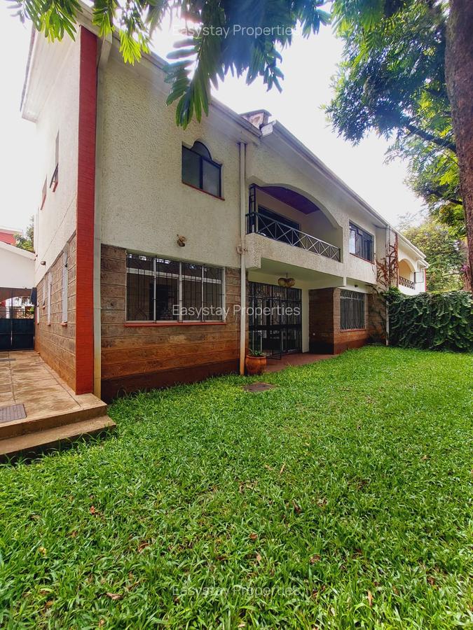 5 Bed Townhouse with En Suite in Riverside - 1