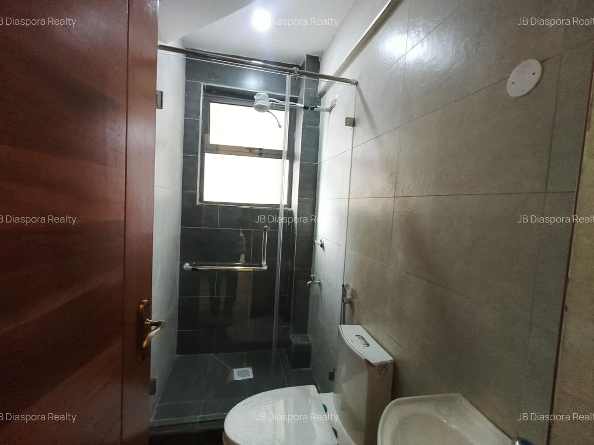 2 Bed Apartment with En Suite at Wood Avenue - 15
