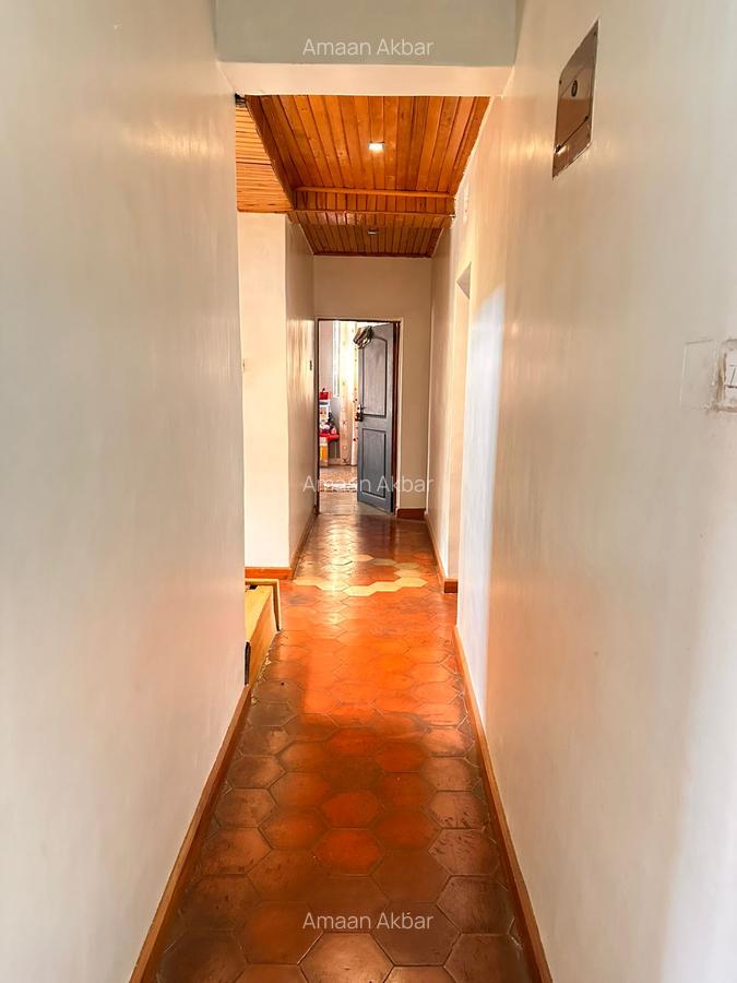 5 Bed House with En Suite in Nakuru - 12