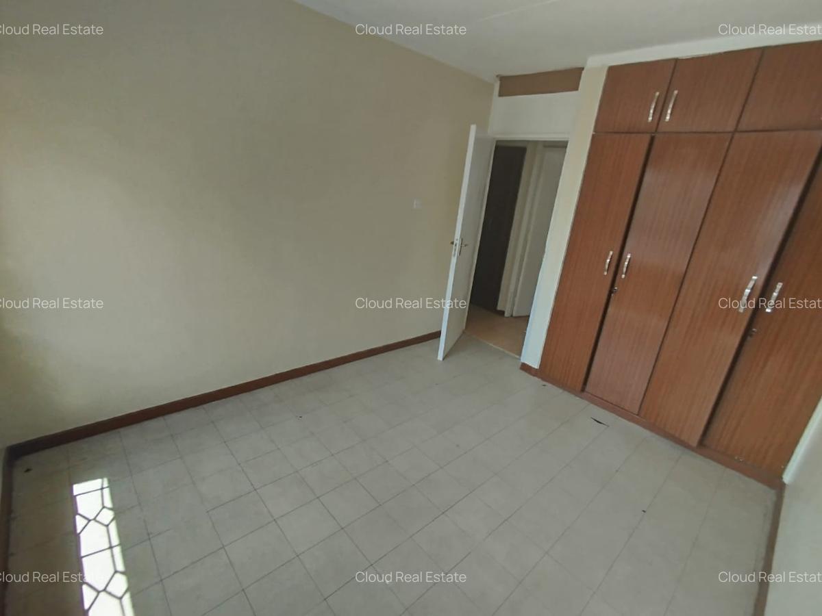 4 Bed House with Garden in South C - 14