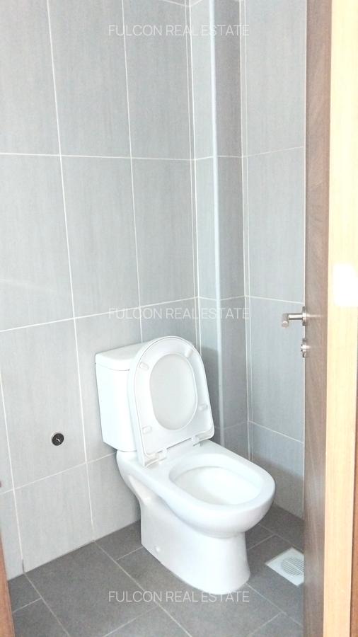 3 Bed Apartment with En Suite in Kilimani - 5
