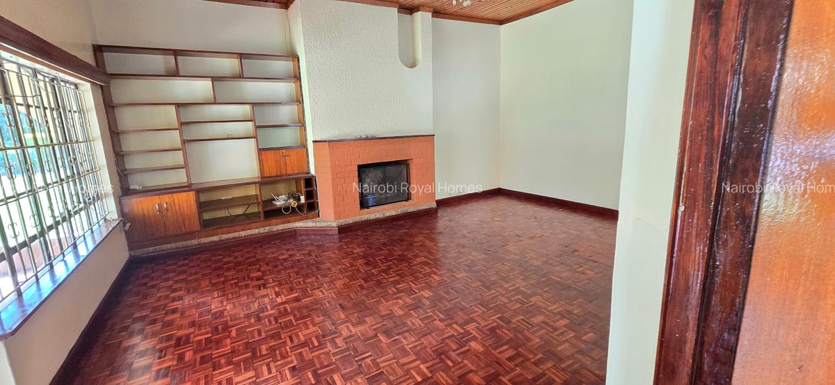 4 Bed House with En Suite at Loresho Crescent - 7