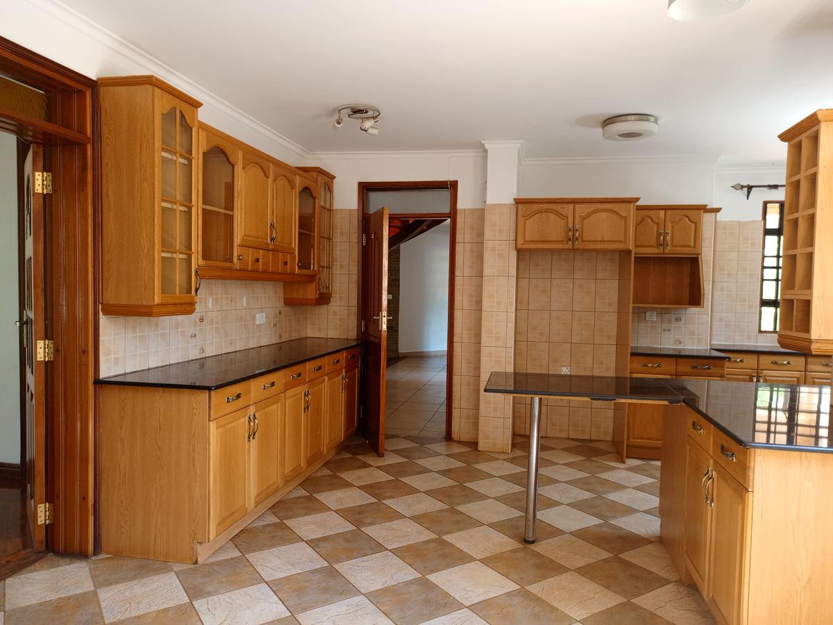 4 Bed Townhouse with En Suite in Runda - 3