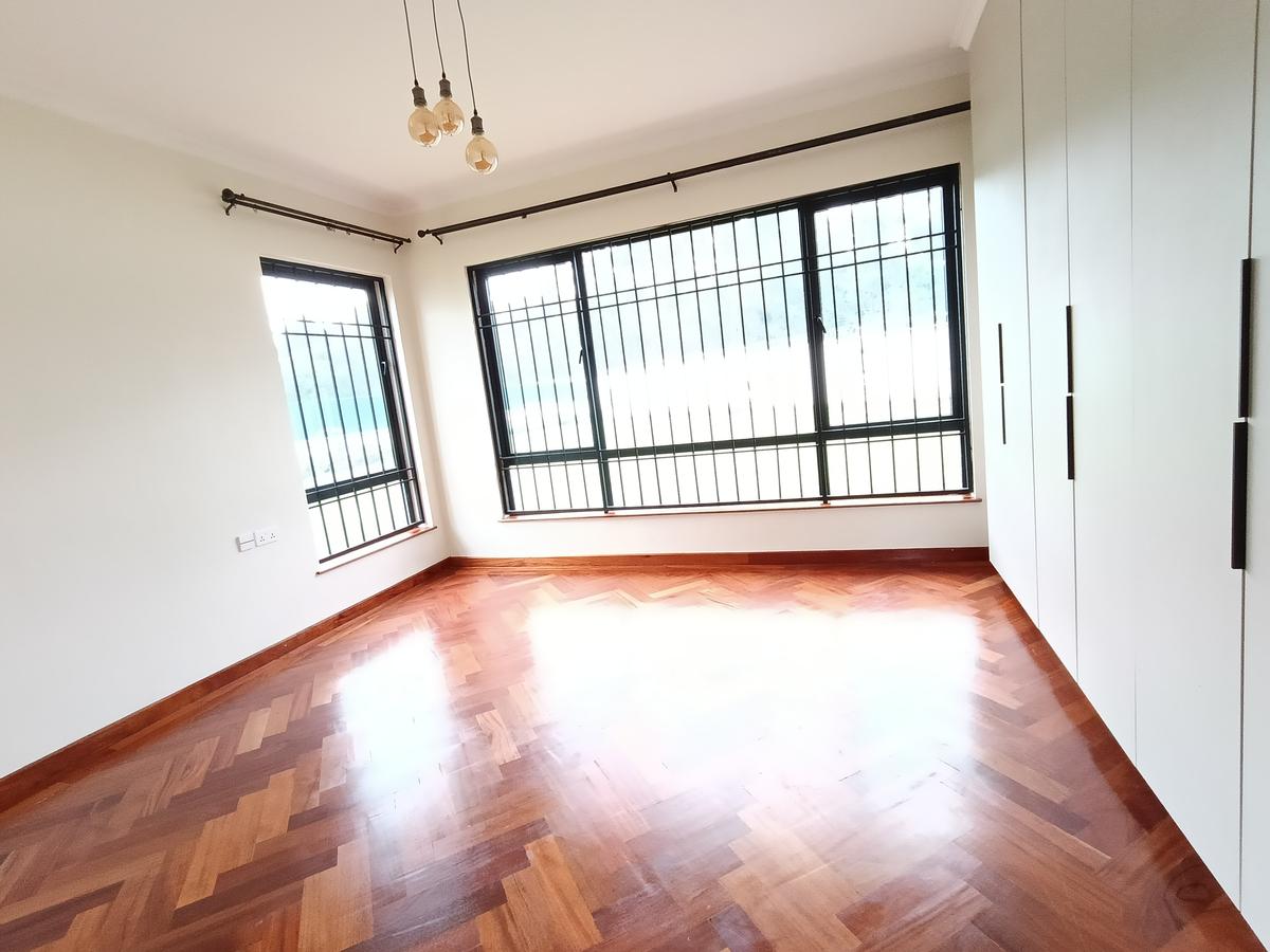 5 Bed Townhouse with En Suite at Kibagare Way - 12