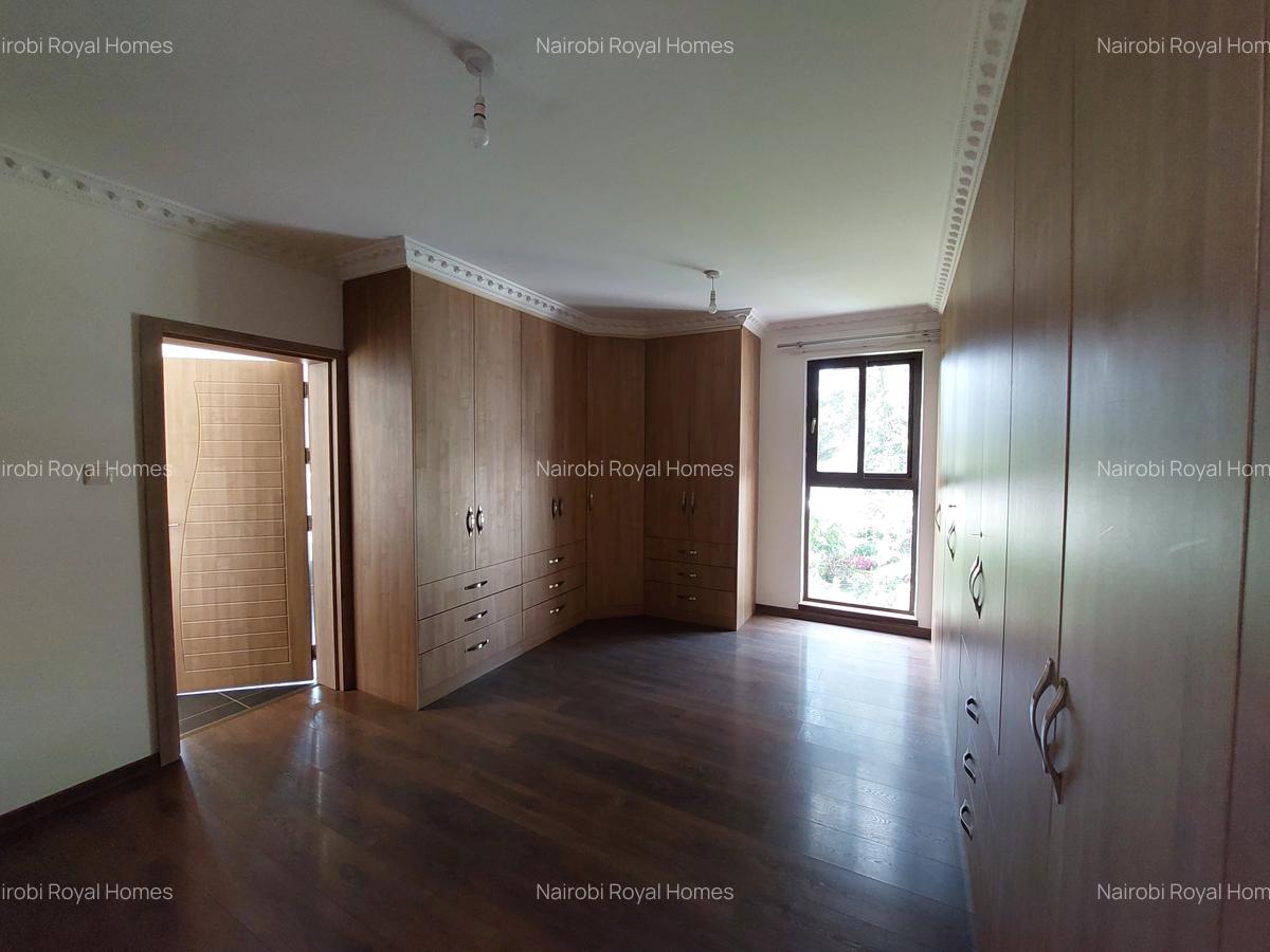 5 Bed Villa with En Suite at Muthaiga Road - 13
