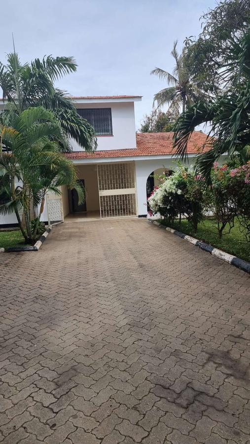 4 Bed House with En Suite at Nyali - 14