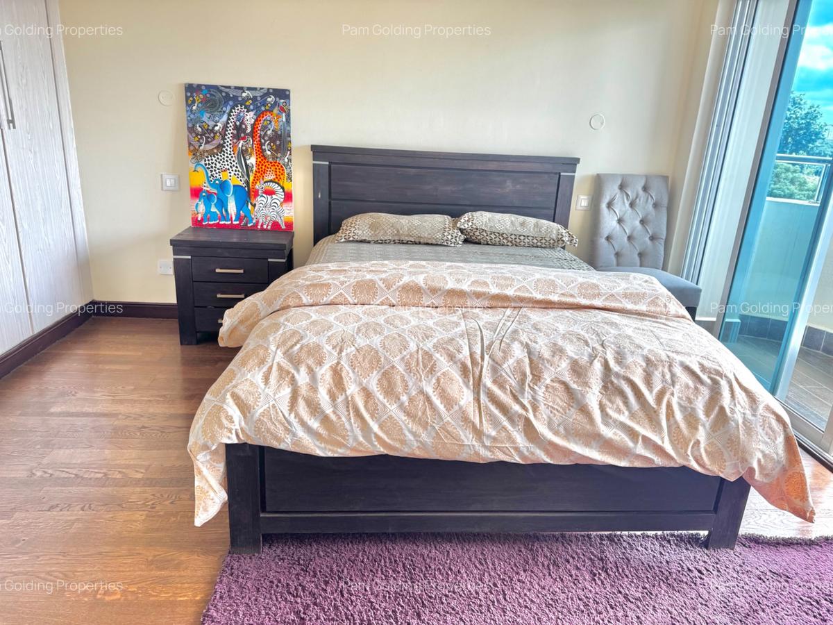 Furnished 3 Bed Apartment with En Suite in Riverside - 16