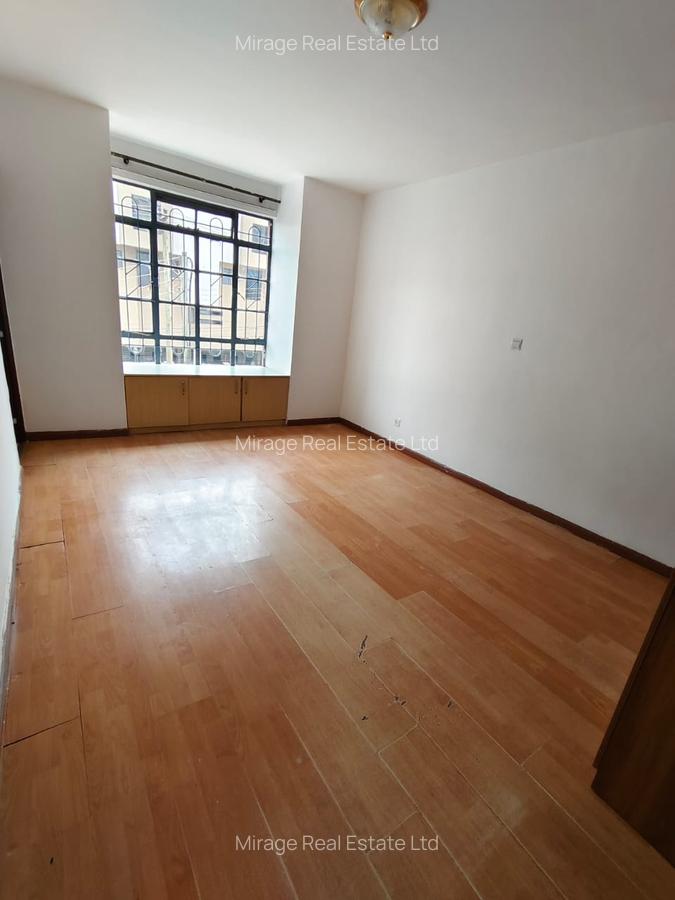 2 Bed Apartment with En Suite in Lavington - 14