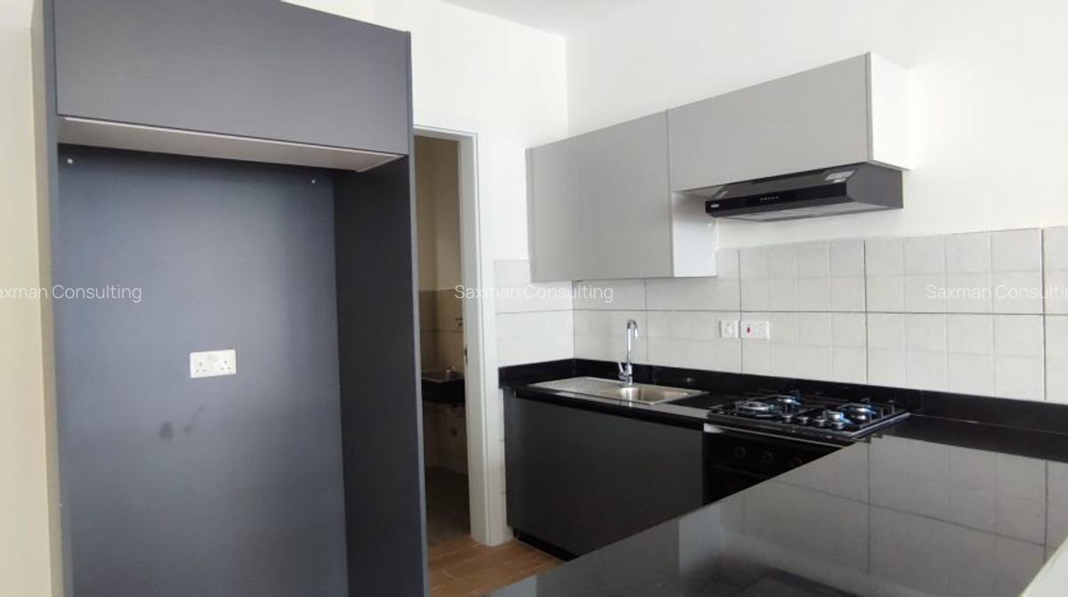 1 Bed Apartment with En Suite in Lavington - 12