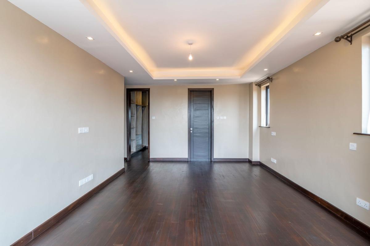 4 Bed Apartment with En Suite in Lavington - 9