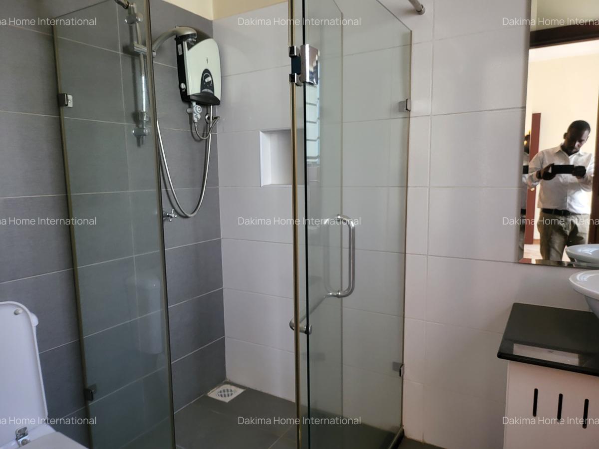 2 Bed Apartment with En Suite in Rhapta Road - 14