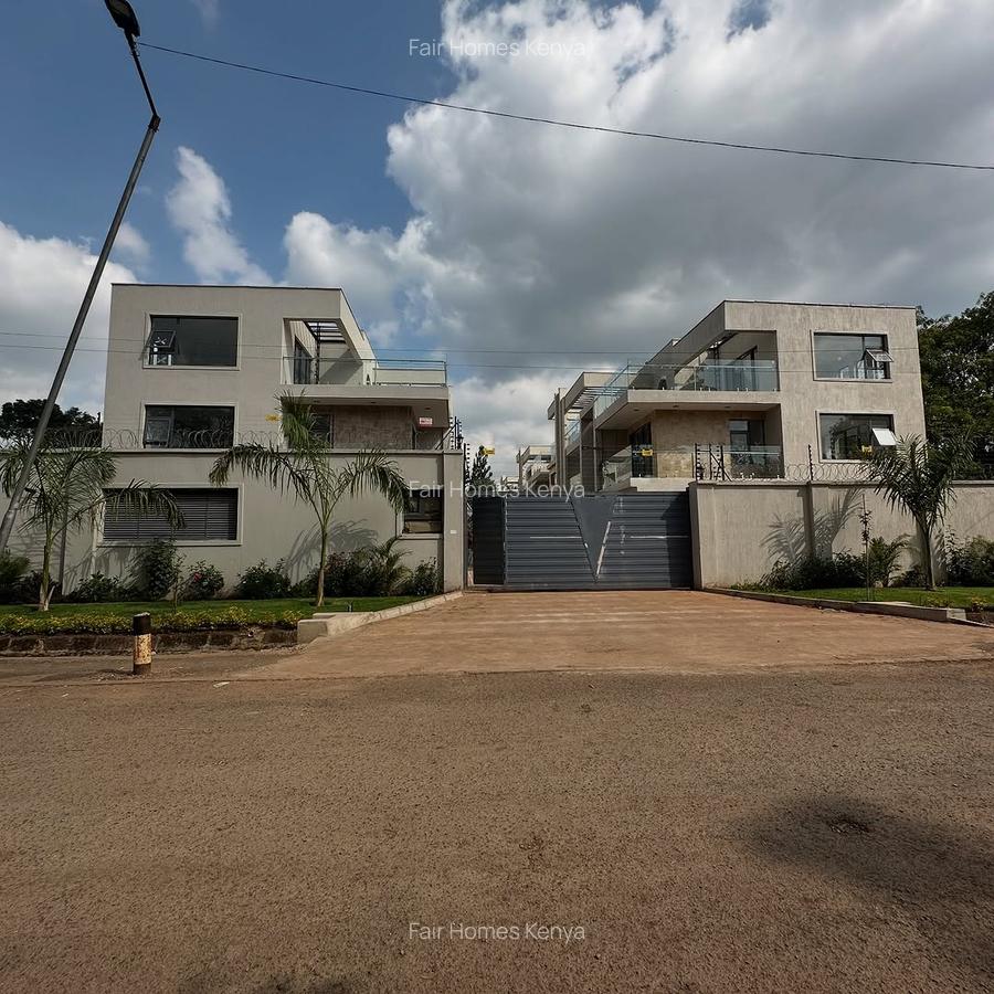 5 Bed Townhouse with En Suite at Lavington Green - 1