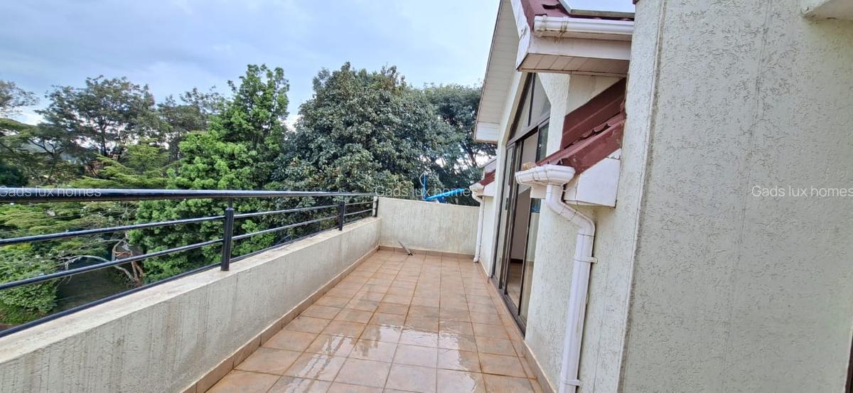 3 Bed Apartment with En Suite at Nyari - 1