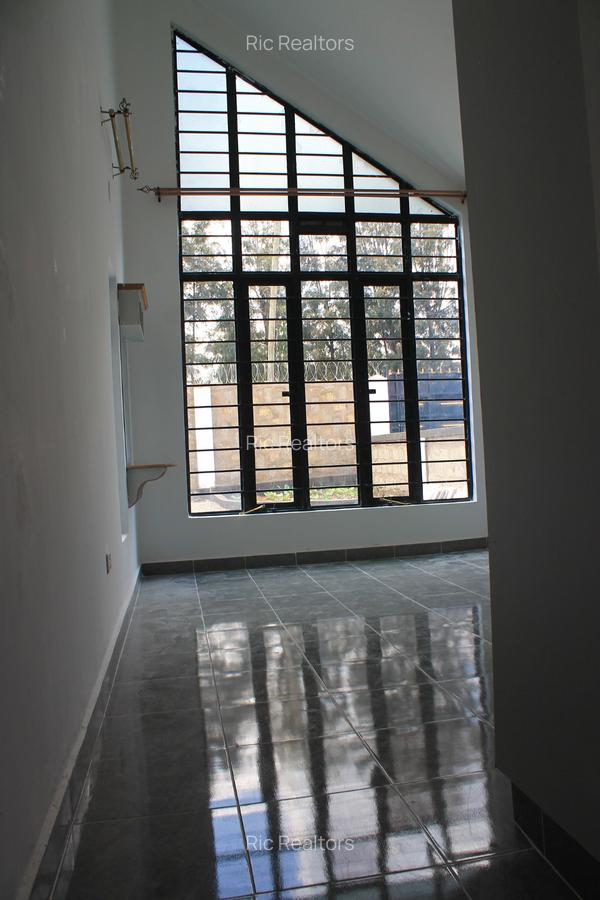 4 Bed House with En Suite at Merisho Road - 11
