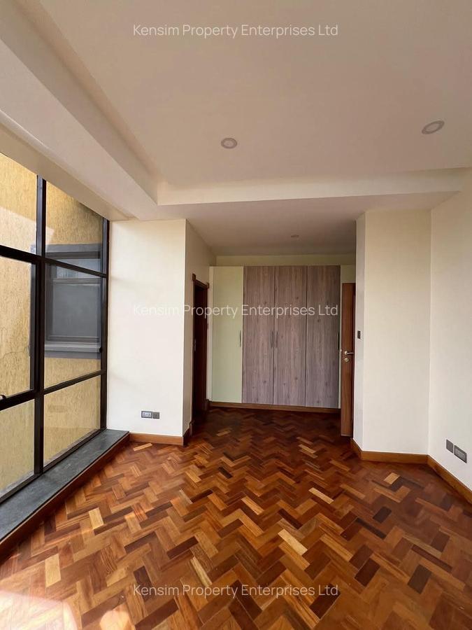 5 Bed Townhouse with En Suite in Lavington - 15