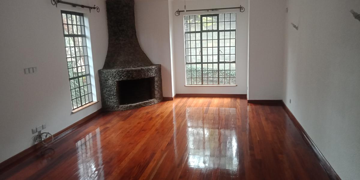 4 Bed Townhouse with En Suite in Westlands Area - 20