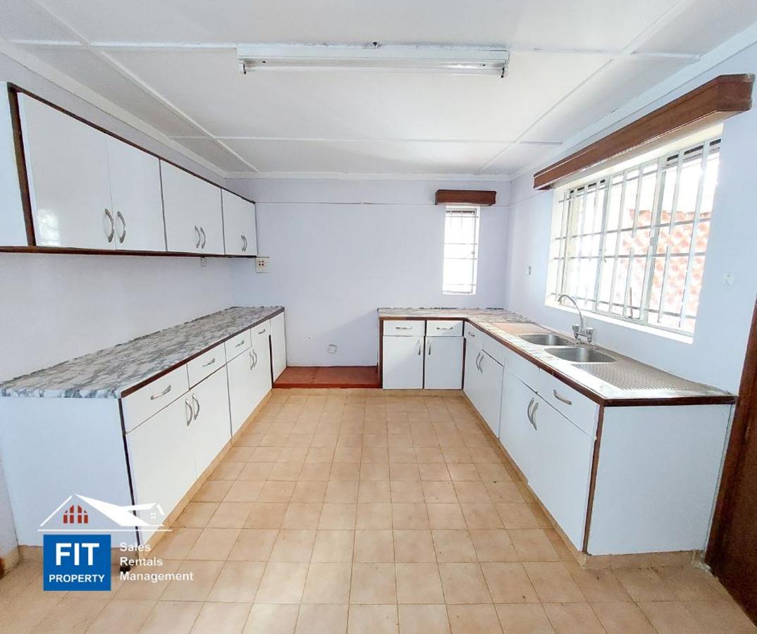 4 Bed Townhouse with En Suite at Kileleshwa - 5