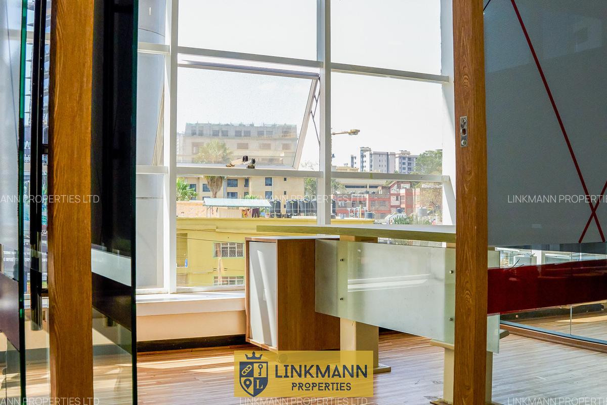 1,700 ft² Office with Service Charge Included in Westlands Area - 4