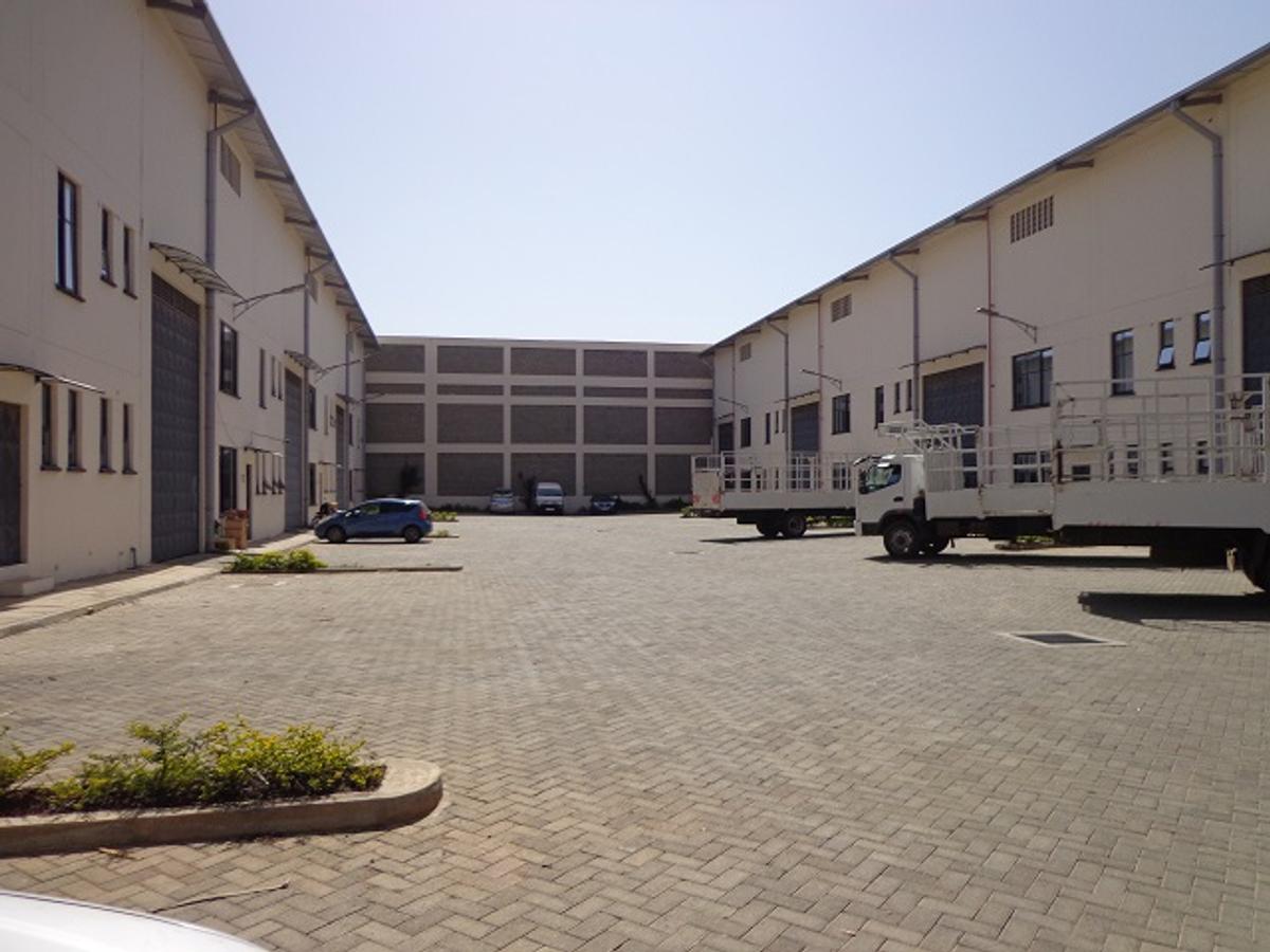 Warehouse with Service Charge Included in Mombasa Road - 2