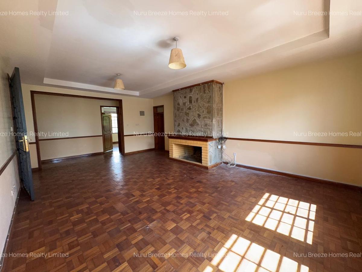 5 Bed House with En Suite in Runda - 13