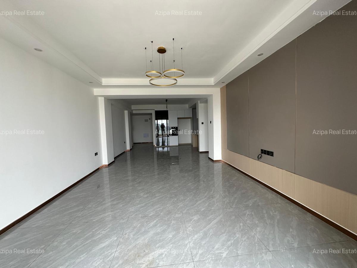 3 Bed Apartment with En Suite at Riverside - 2