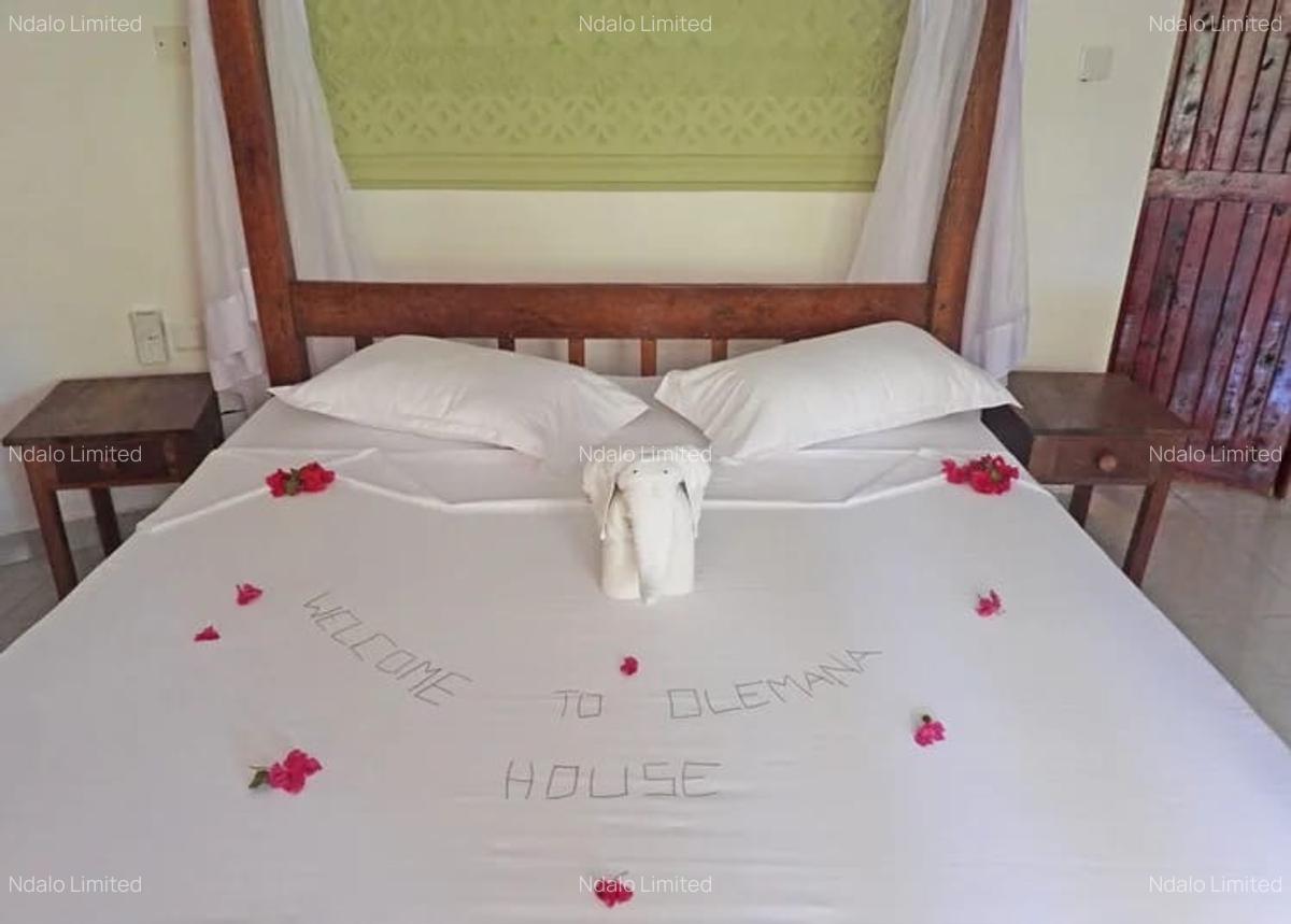 5 Bed Villa with Garden at Watamu - 7